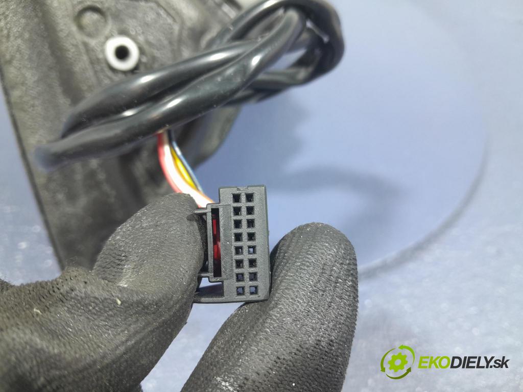 Skoda Octavia 2017 zpětné zrcátko prave 