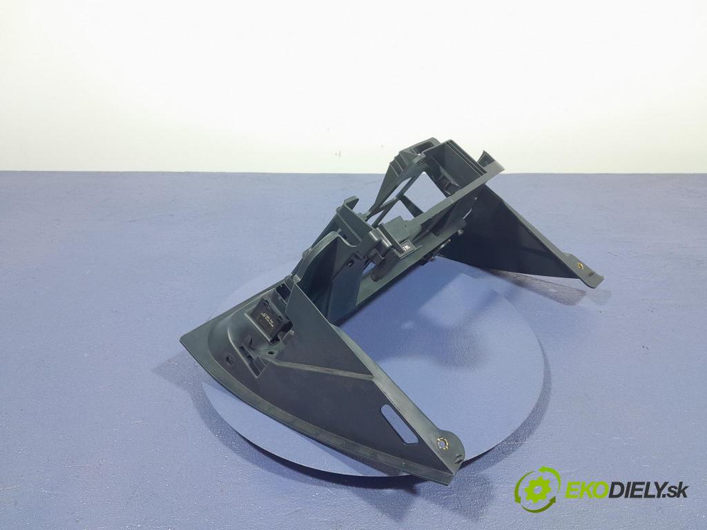 Skoda Octavia 2017 kryt Plast: Interiéry: 5E1857083B