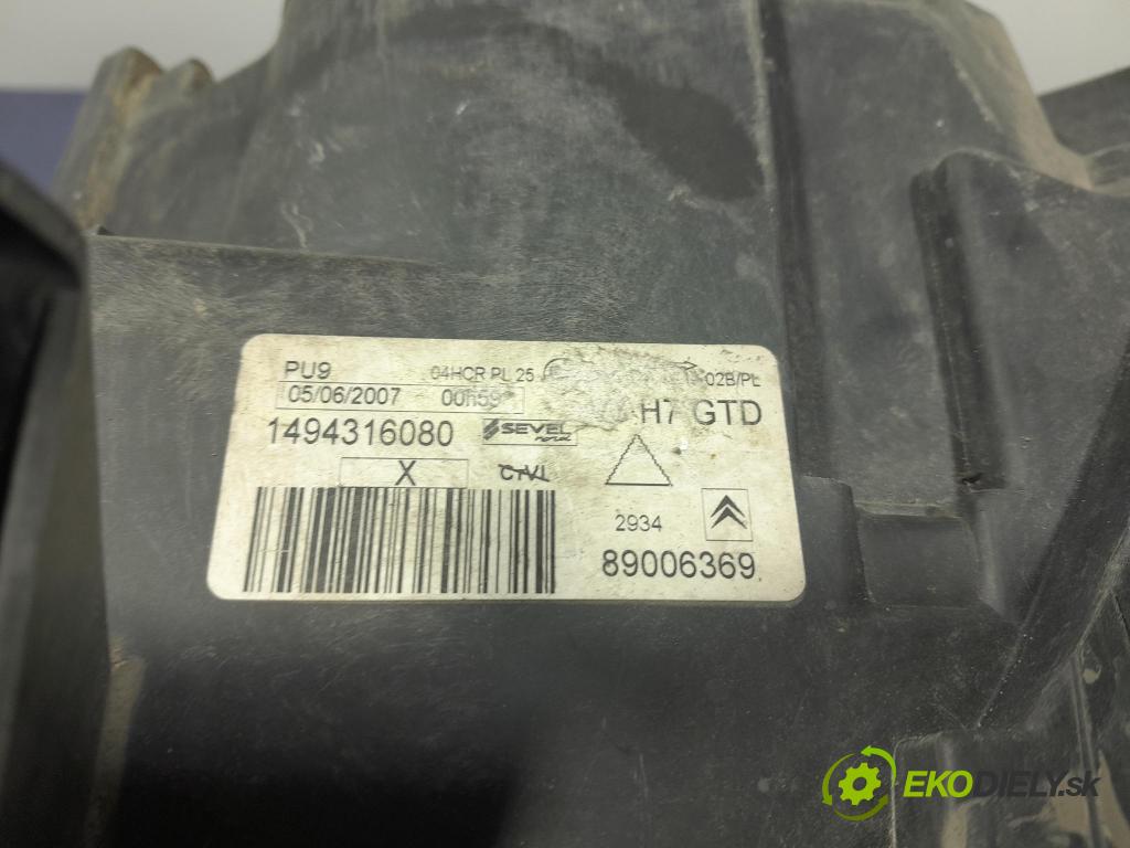 Citroen C8 2007 Reflektor: Vľavo: 89006369