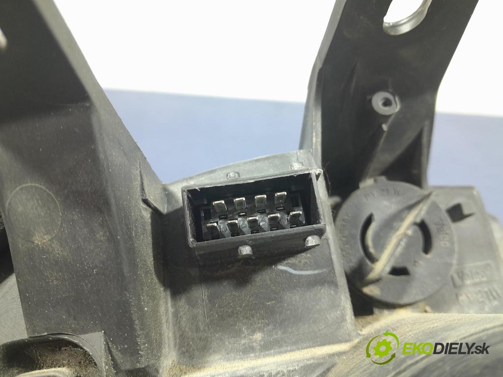 Citroen C8 2007 světlo Levý: 89006369