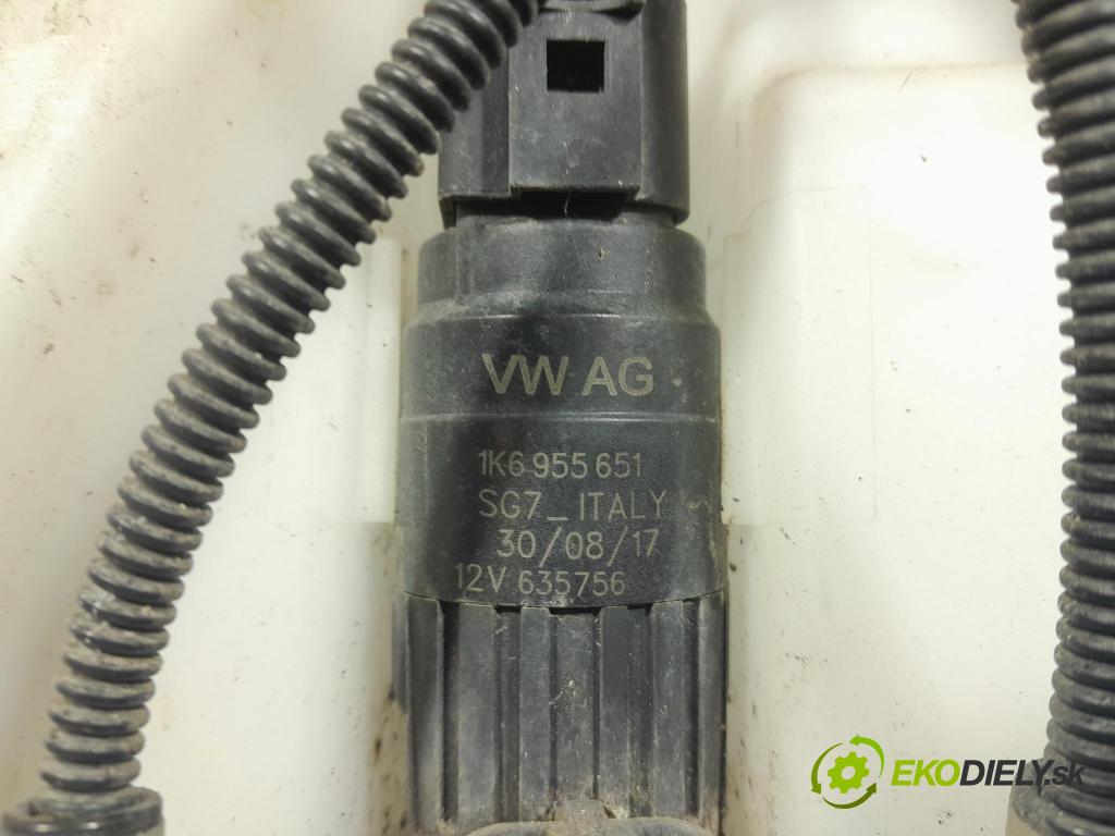 Skoda Octavia 2017 nádržka Podložka: 5Q0955449BE