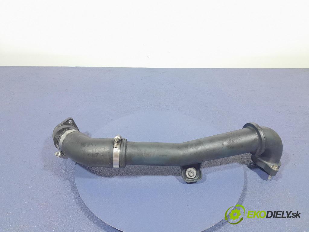 Skoda Octavia 2017 rúrka Vzduch: 04L145770S