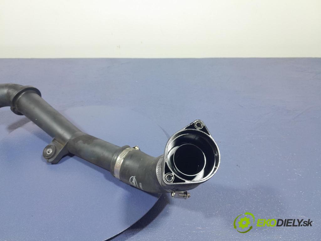 Skoda Octavia 2017 rúrka Vzduch: 04L145770S