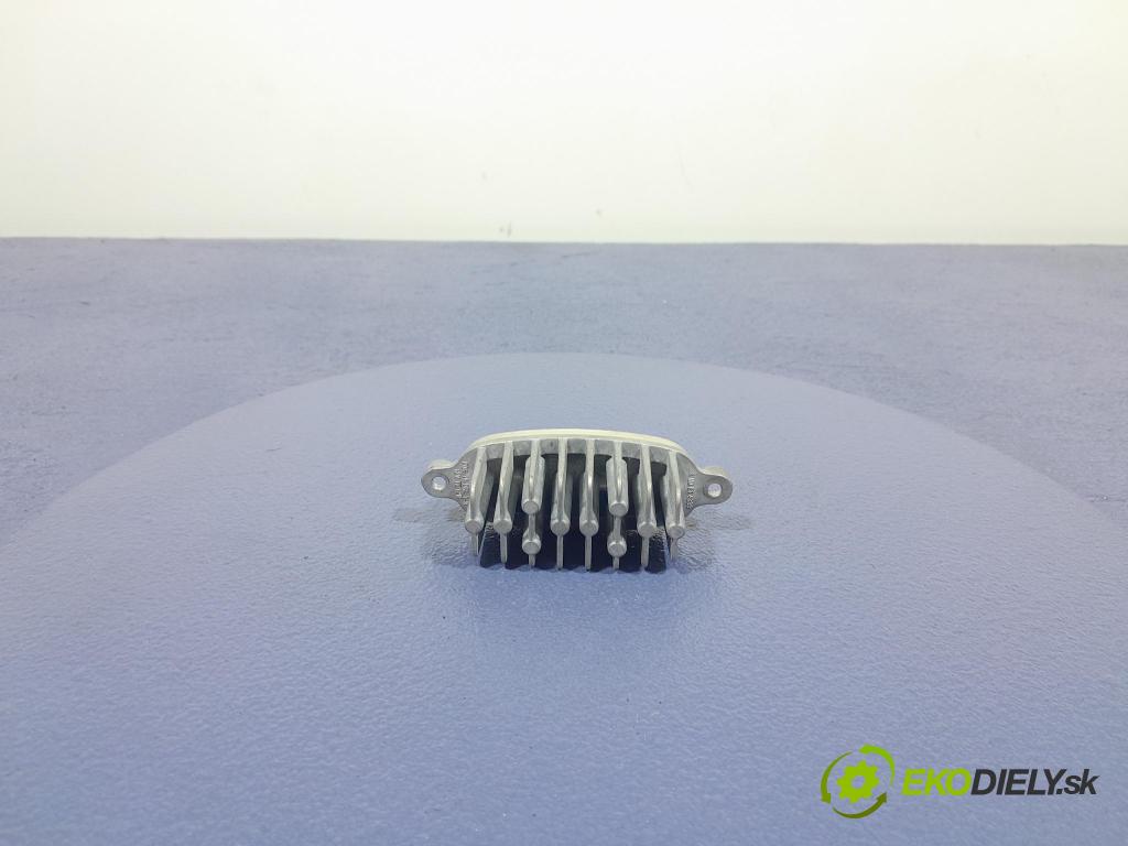 Skoda Octavia 2017 měnič 1420000245