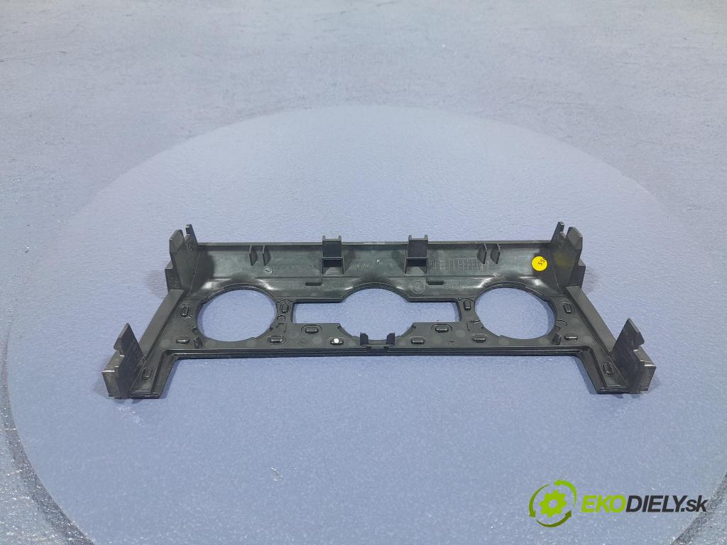 Skoda Octavia 2017 lišta Dekoratívne: Vnútri: 5E0863152D