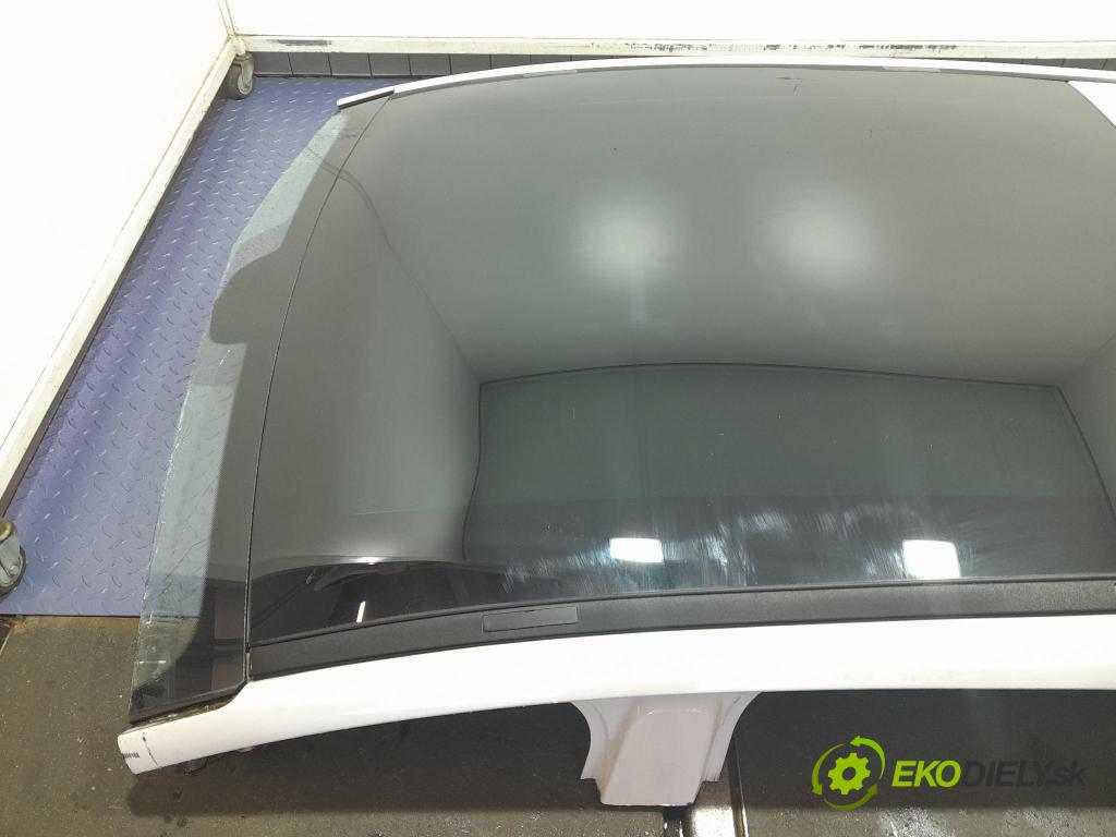 Peugeot 3008 2013 Strecha: