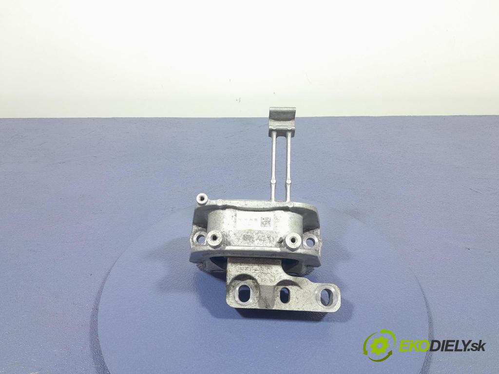 Skoda Octavia 2017 Polštář/ Tlapka: Motor: 5Q0199262DE