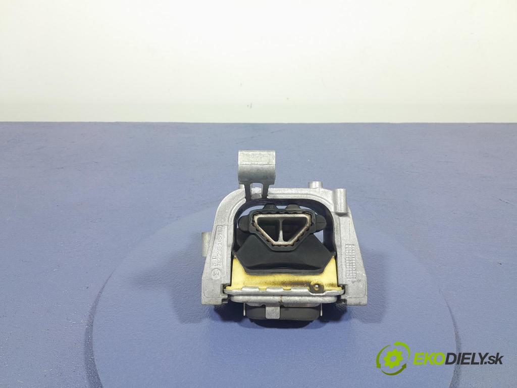 Skoda Octavia 2017 Polštář/ Tlapka: Motor: 5Q0199262DE