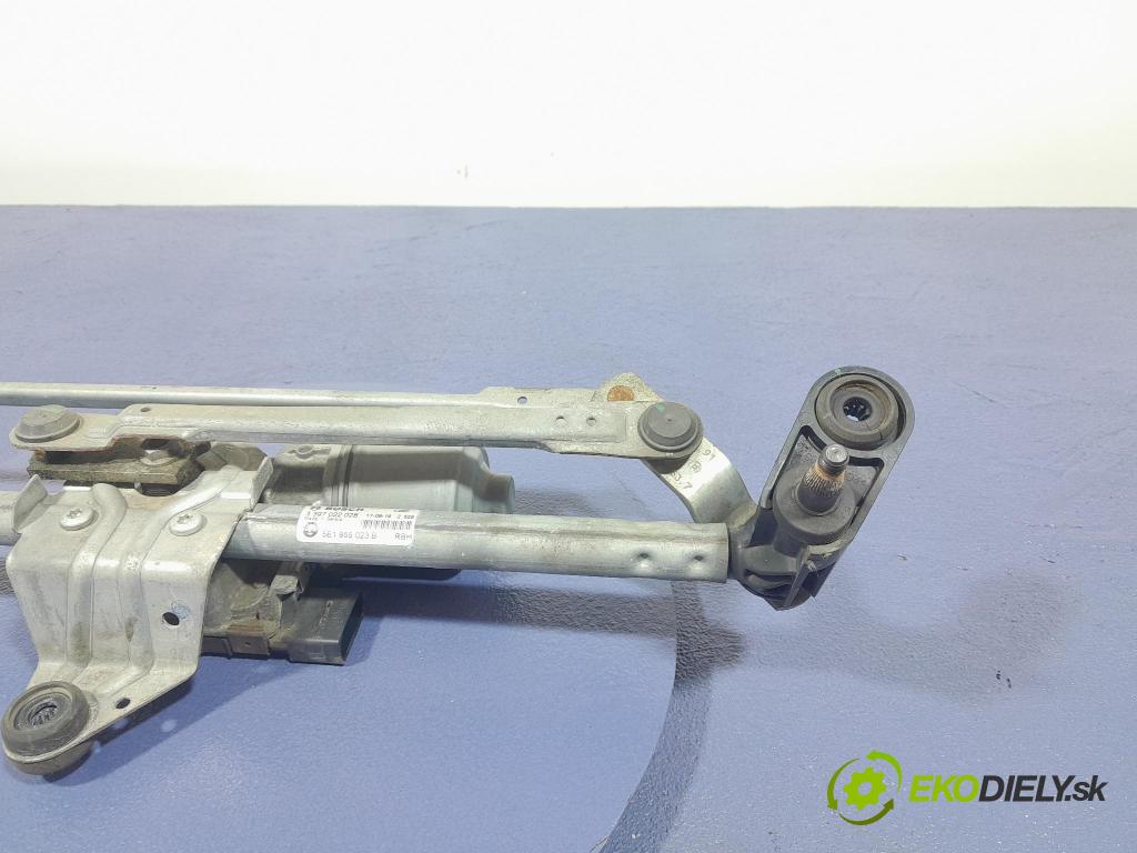 Skoda Octavia 2017 mechanismus motorek Stěrače: před 5E1955023B