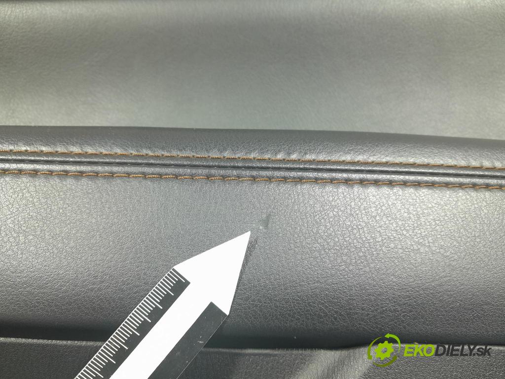 Mazda Cx-5 2017 Tapacír: dveře Zad: Práva: