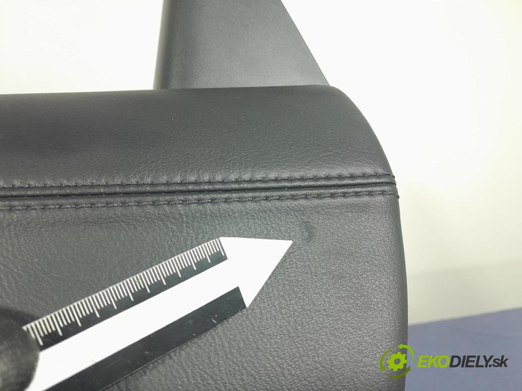 Mazda Cx-5 2017 Tapacír: dveře Zad: Práva: