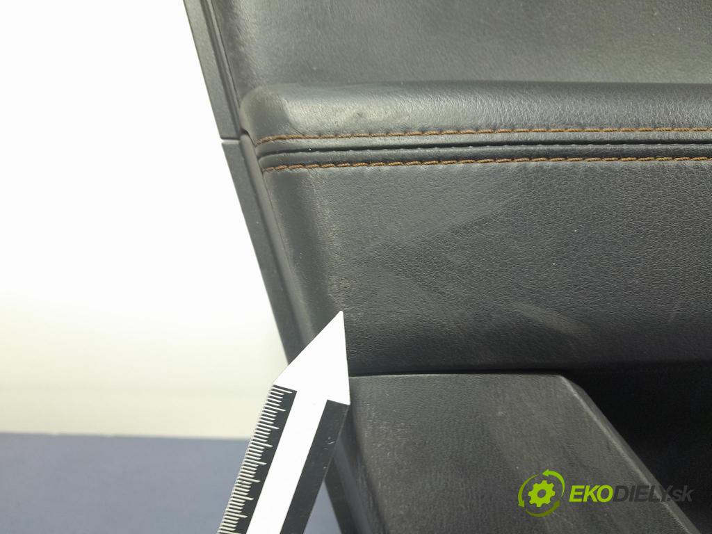 Mazda Cx-5 2017 Tapacír: dveře před levá