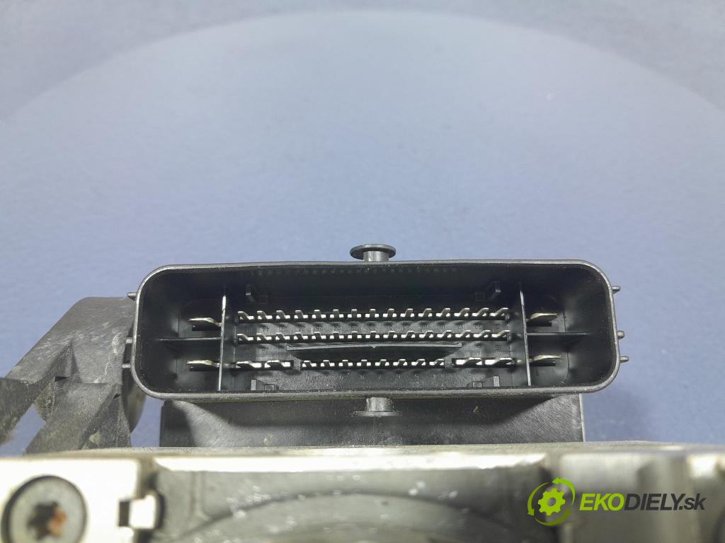 Skoda Octavia 2017 čerpadlo ABS x 5Q0614517CF