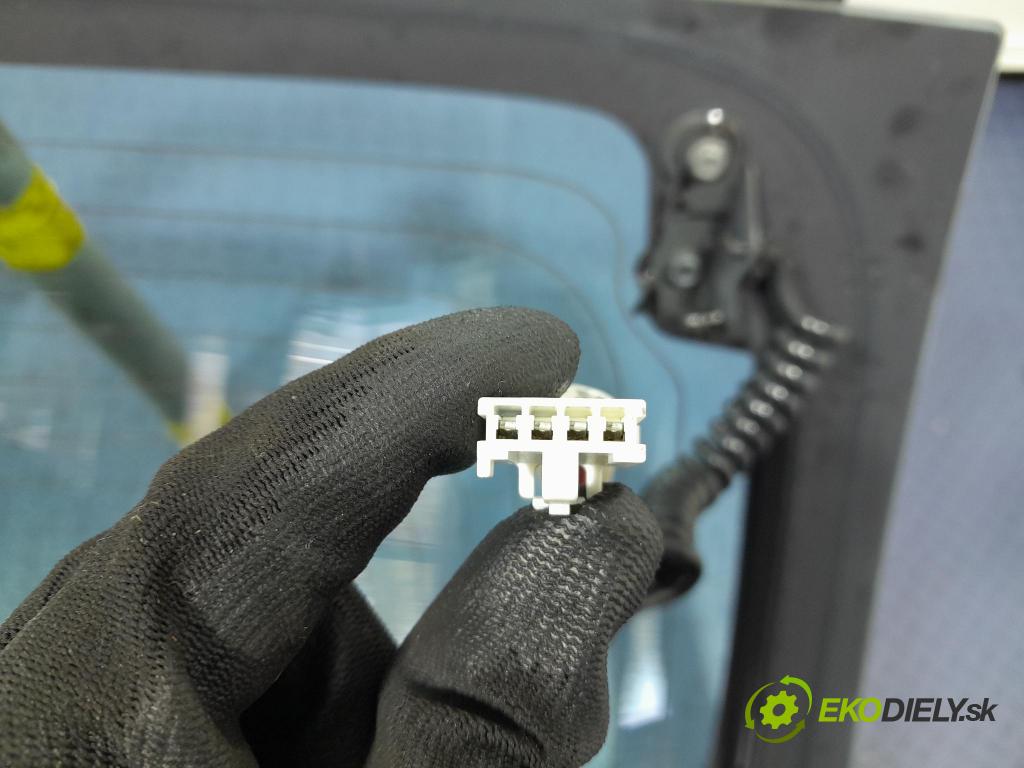 Citroen C1 2011 sklo zadna