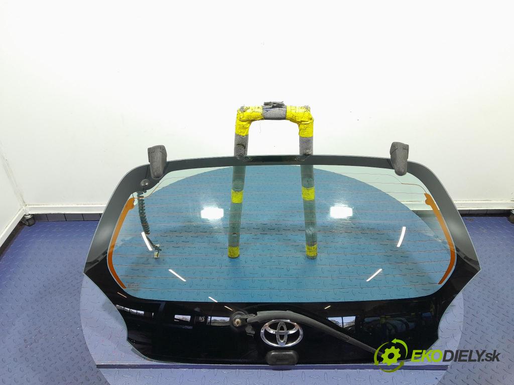 Toyota Aygo 2006 sklo zadní