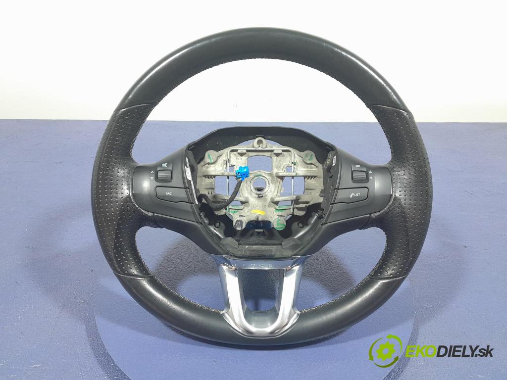 Peugeot 208 2016 volant 98084115ZD
