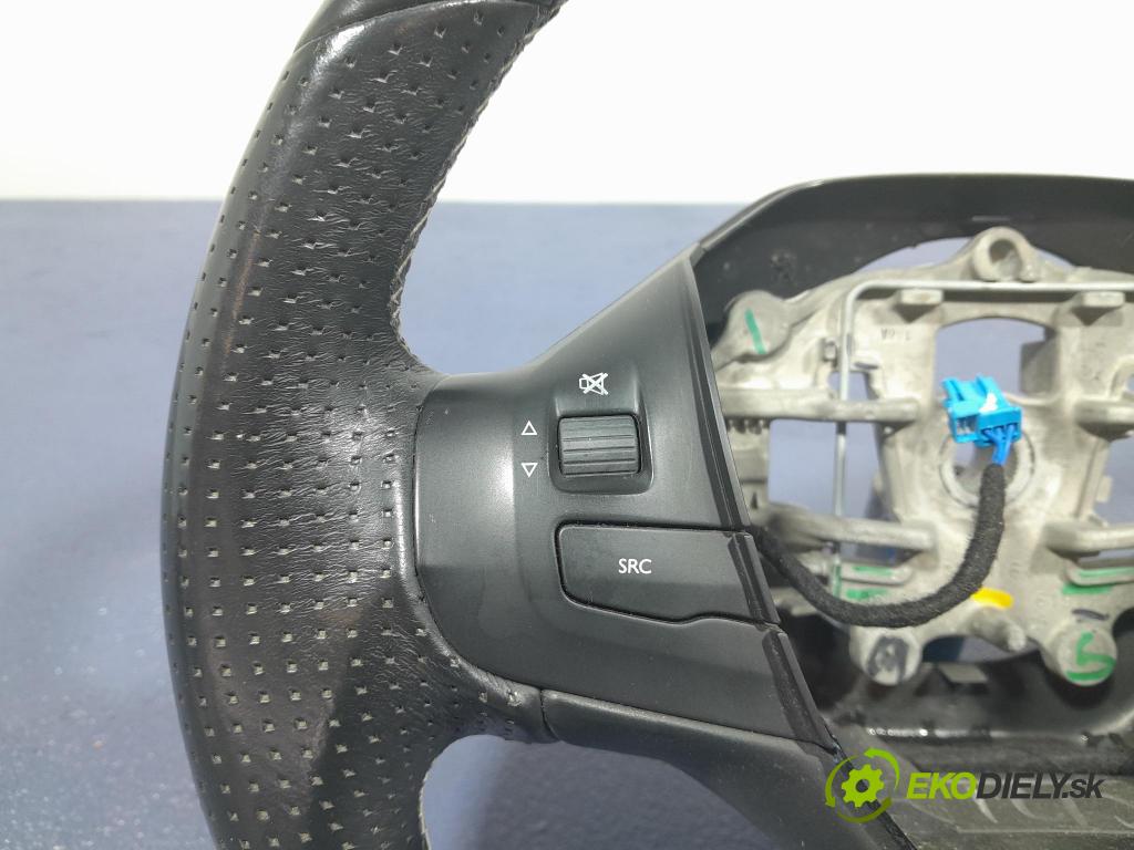 Peugeot 208 2016 volant 98084115ZD