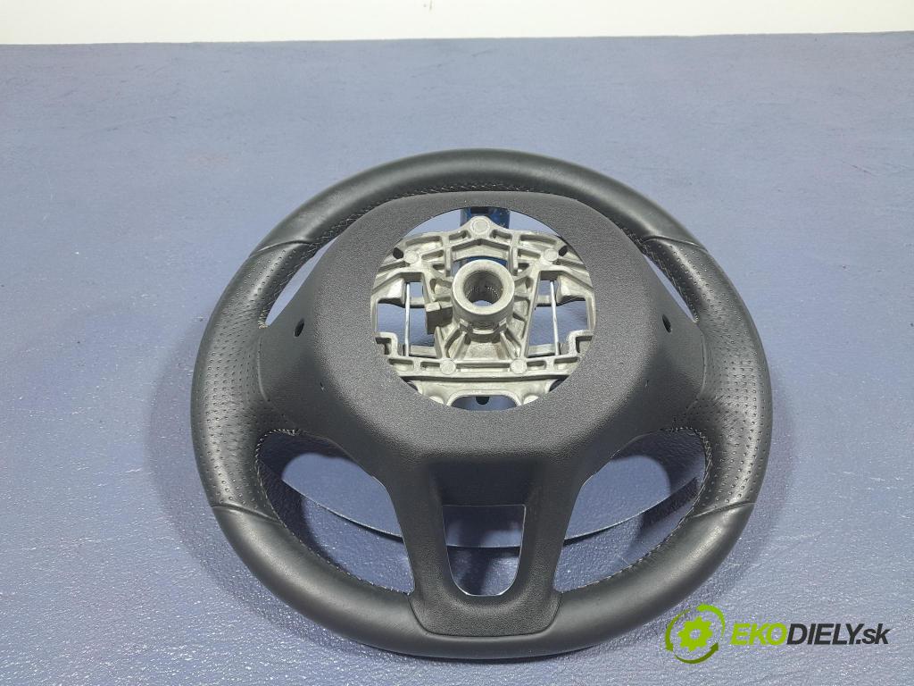 Peugeot 208 2016 volant 98084115ZD