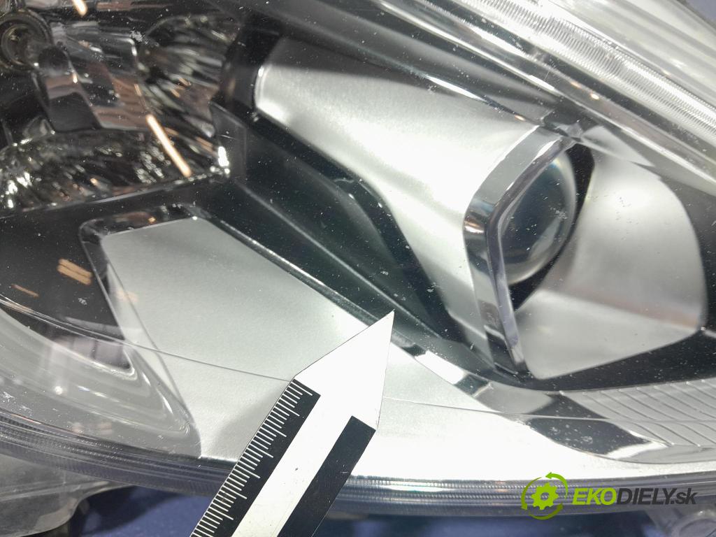 Peugeot 208 2016 světlo v pravo: 9810805880