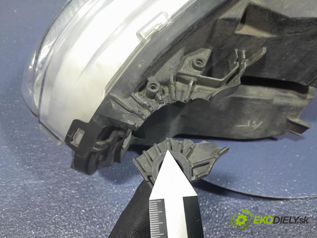 Peugeot 208 2016 světlo v pravo: 9810805880