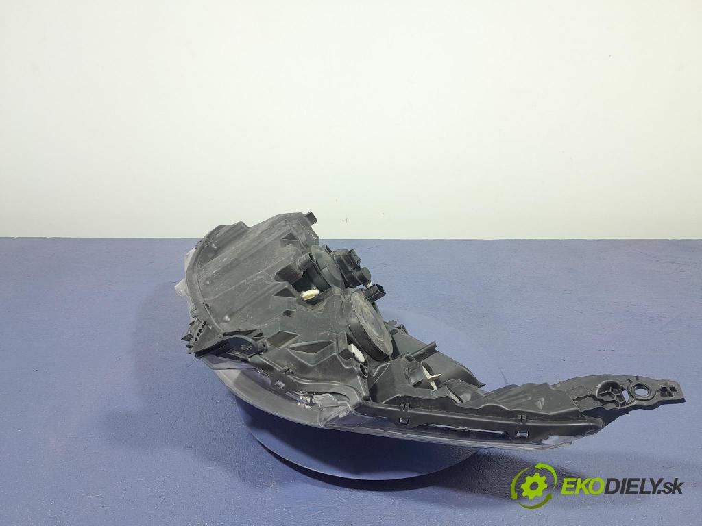 Peugeot 208 2016 světlo v pravo: 9810805880