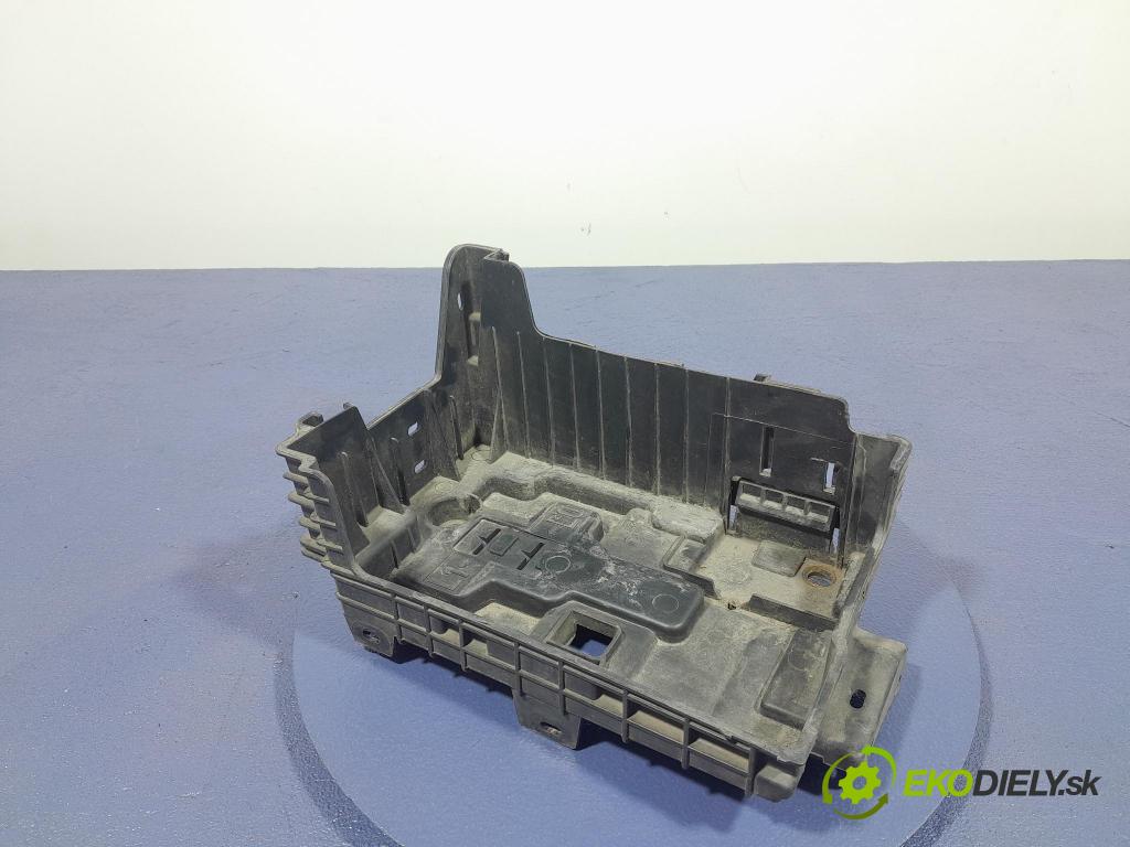 Peugeot 208 2016 Základ: Akumulatora: 9676054080