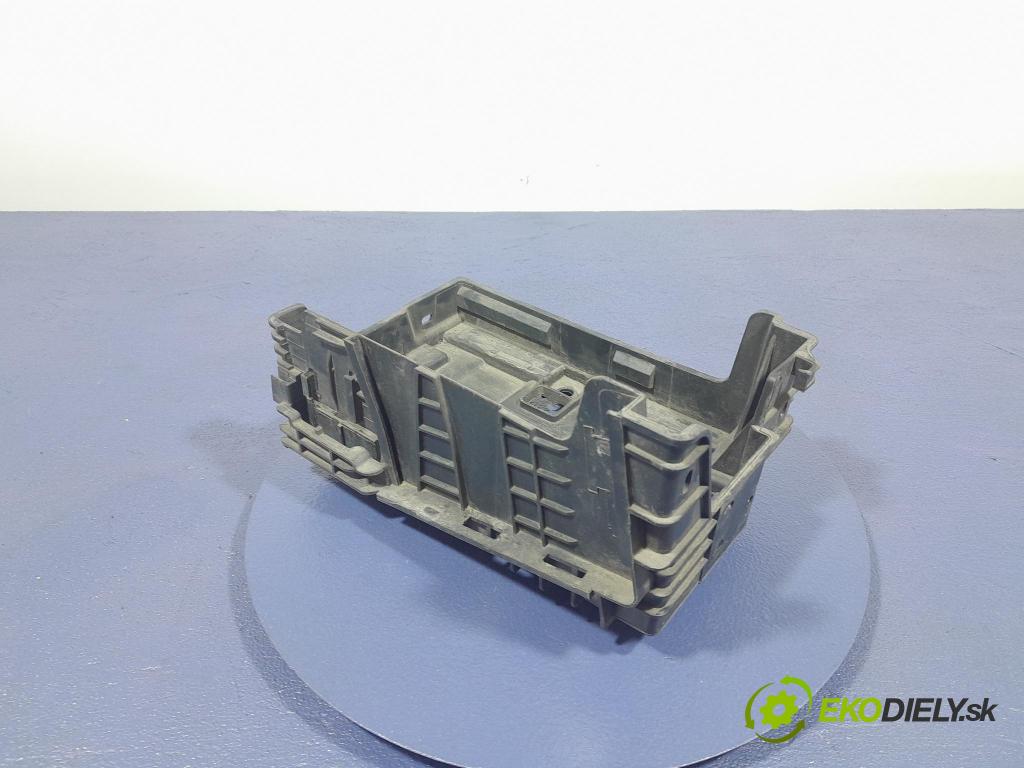 Peugeot 208 2016 Základ: Akumulatora: 9676054080