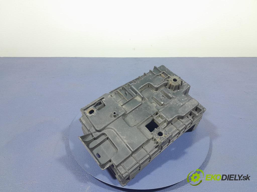 Peugeot 208 2016 Základ: Akumulatora: 9676054080