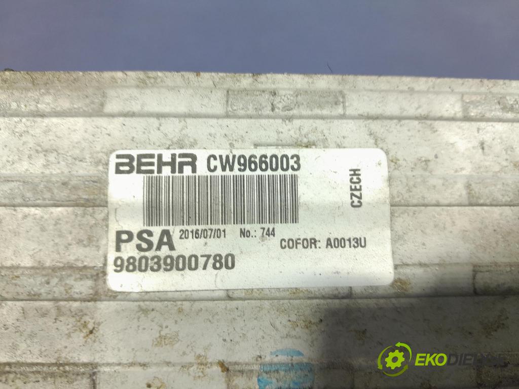 Peugeot 208 2016 chladič Vzduch: 9803900780