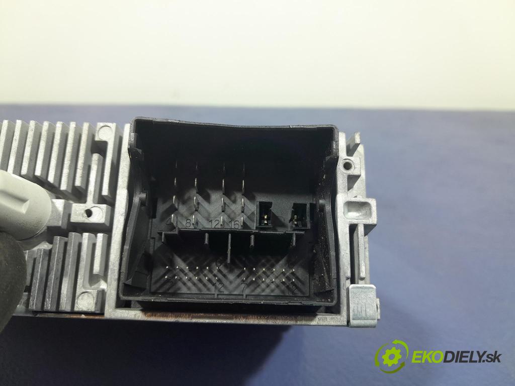 Peugeot 208 2016 Radio I Navigace: 9815356780