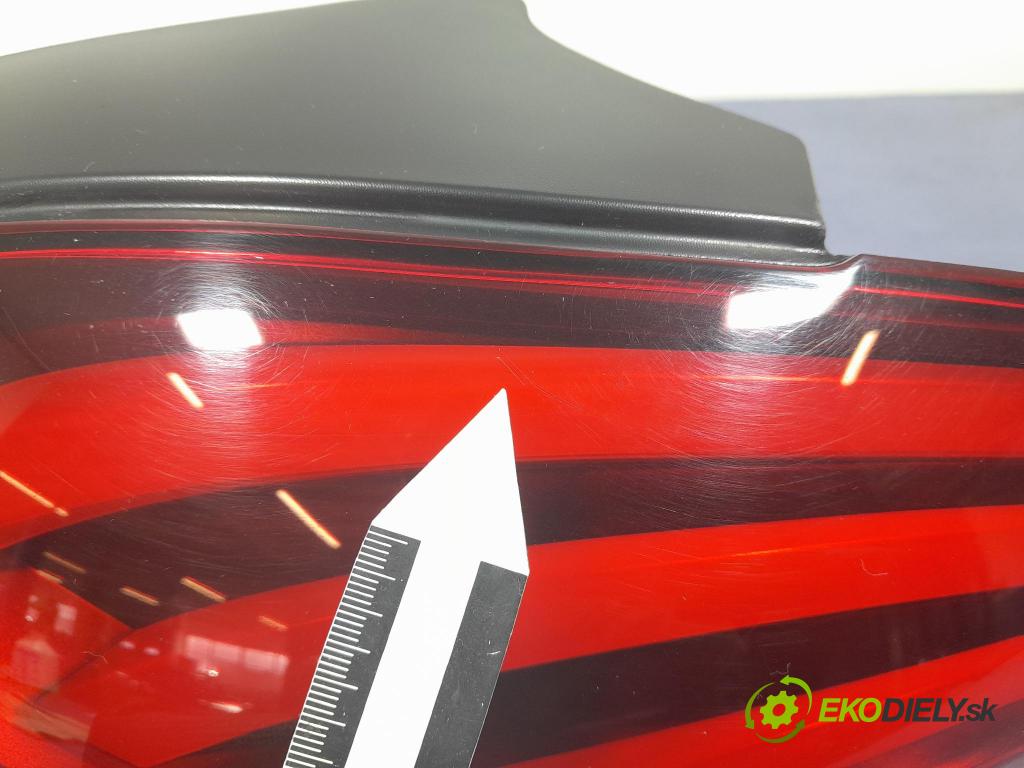 Peugeot 208 2016 světlo Zad: Práva: Mimo: 9810430580