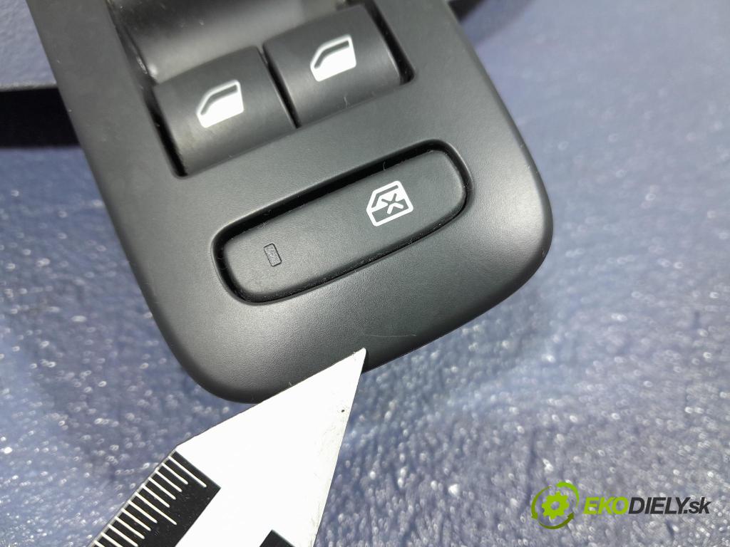 Peugeot 208 2016 Přepínač Sklenka: 96749624ZD