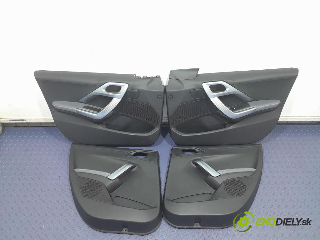 Peugeot 208 2016 sedačke: Soubor.