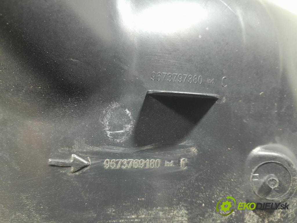 Peugeot 208 2016 blatník: plastický: Zad: 9673769180