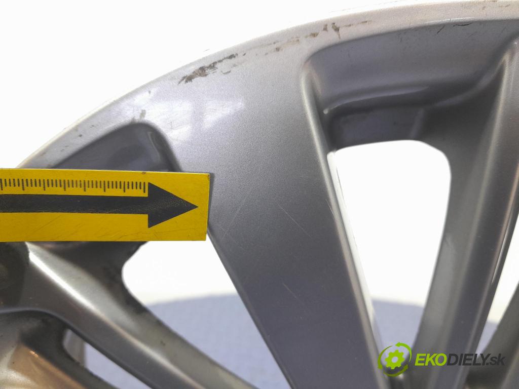 Peugeot 208 2016 Ráfky Hlinikové: 9808137577