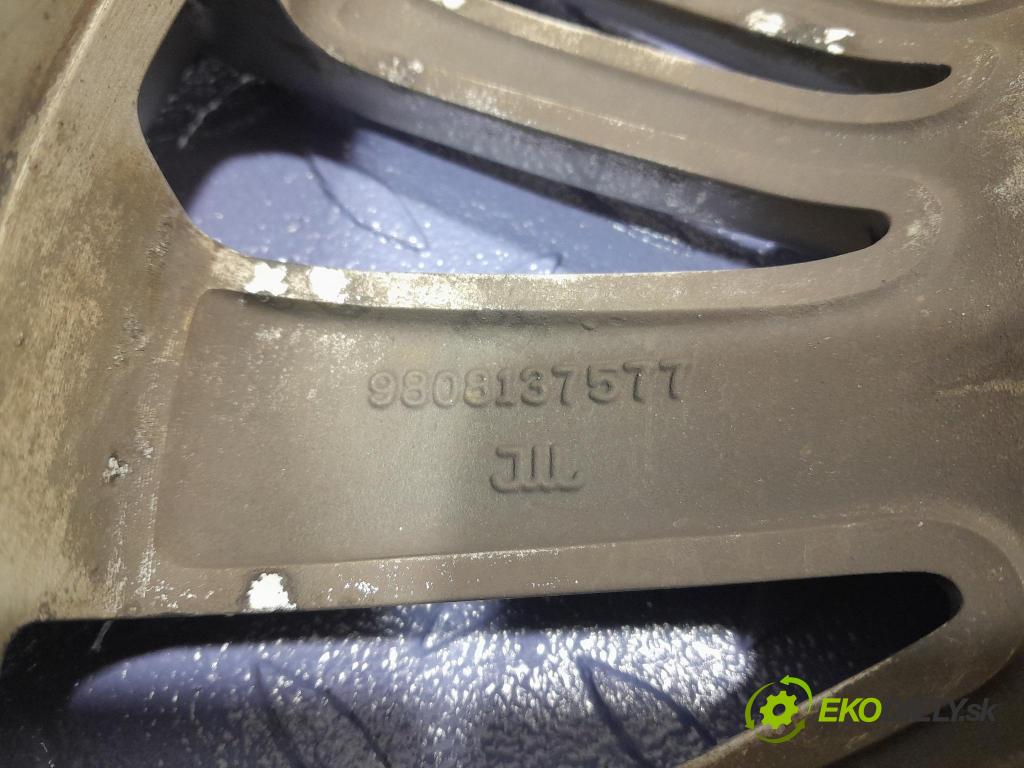 Peugeot 208 2016 Ráfky Hlinikové: 9808137577