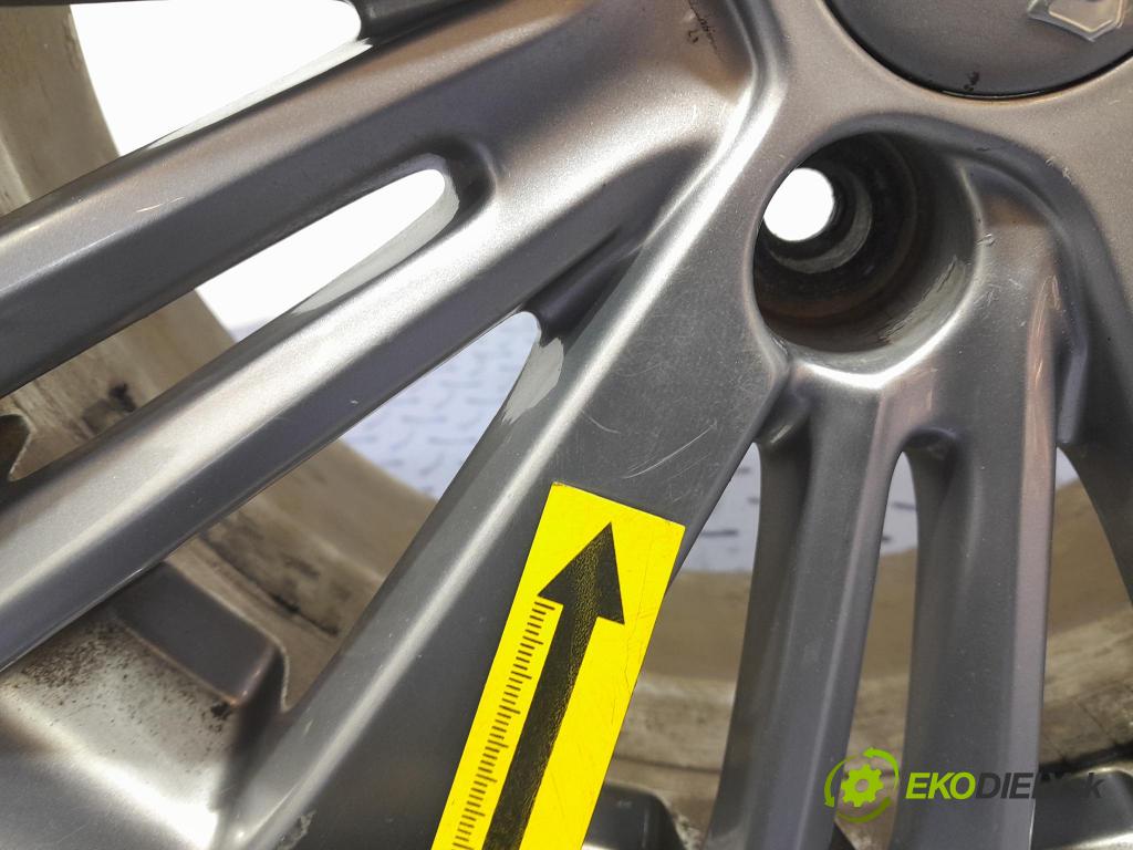 Peugeot 208 2016 Ráfky Hlinikové: 9808137577