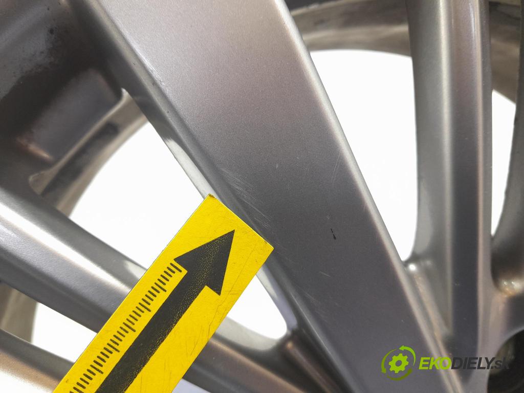 Peugeot 208 2016 Ráfky Hlinikové: 9808137577