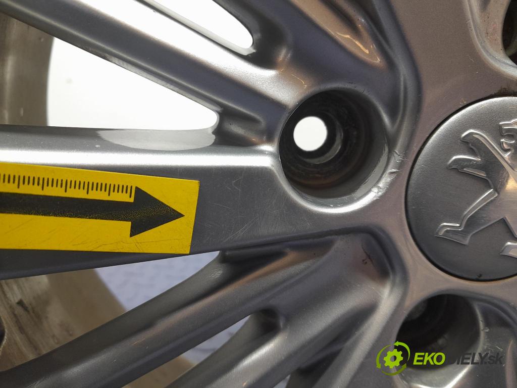 Peugeot 208 2016 Ráfky Hlinikové: 9808137577