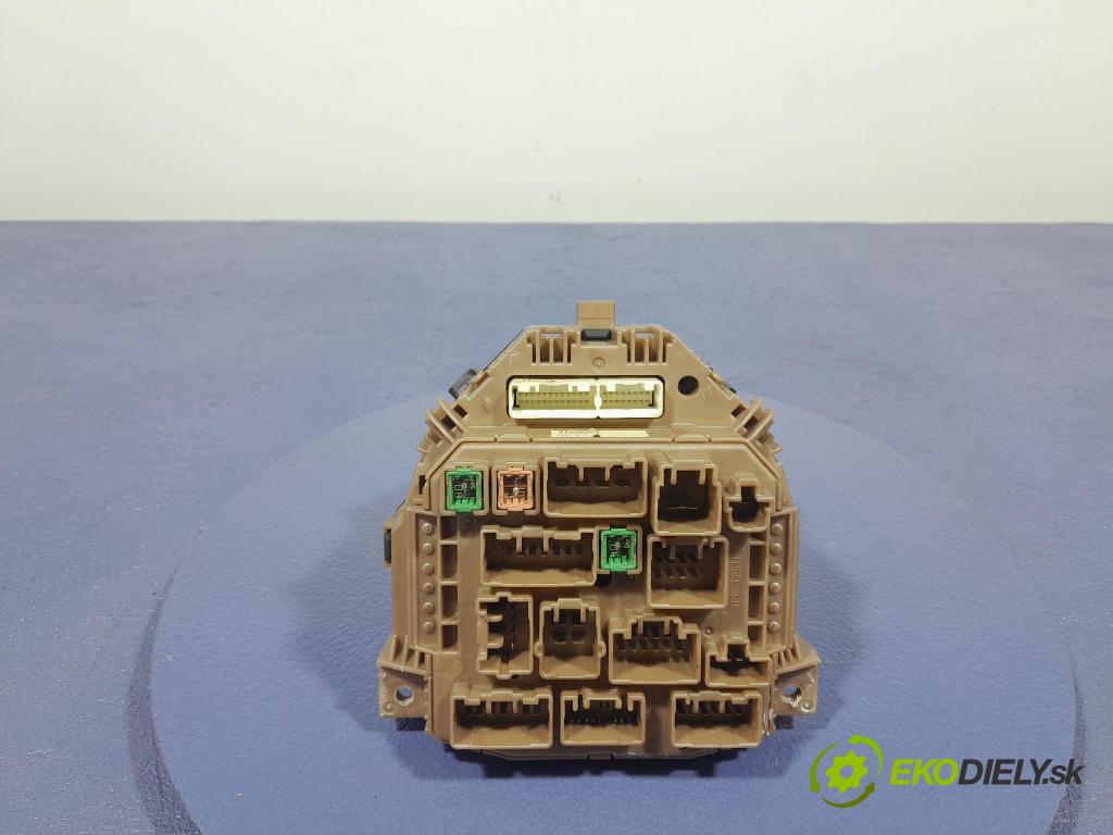 Toyota Aygo 2006 Přístrojová deska 83800-0H030-B