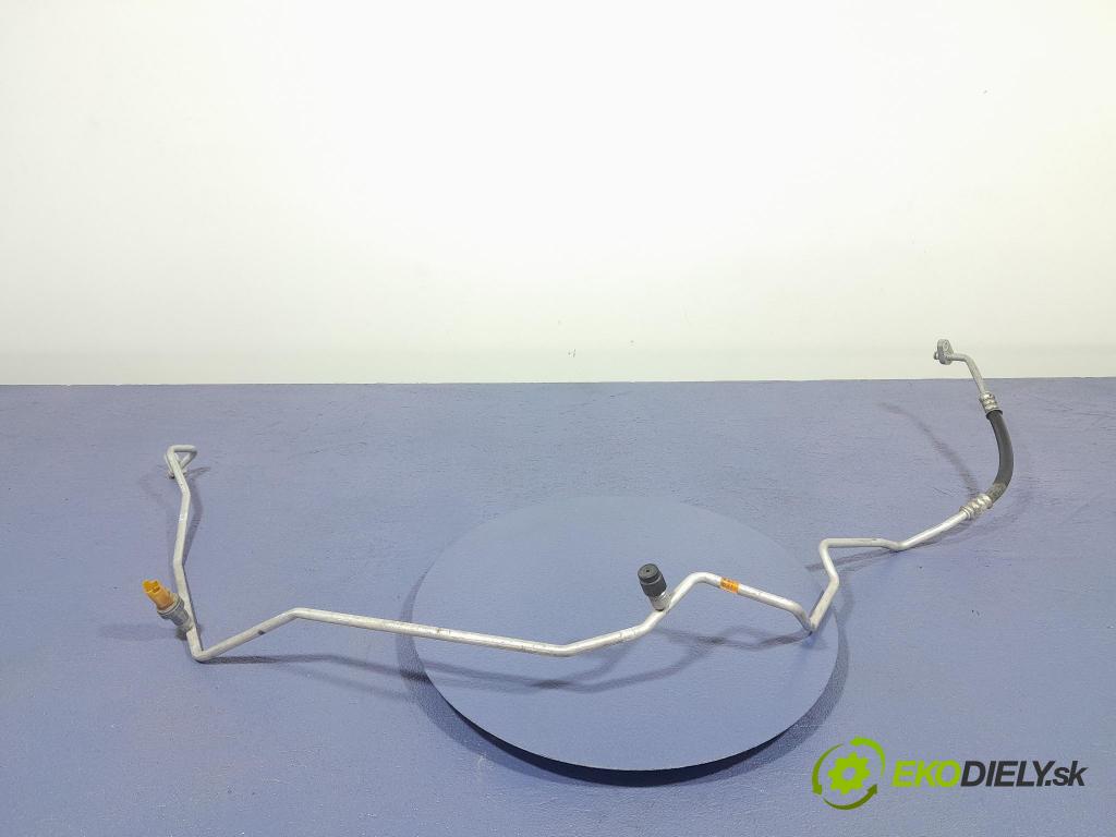 Peugeot 208 2016 trubka Klimatizace: 9802131980