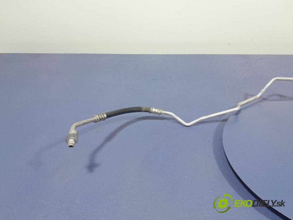 Peugeot 208 2016 trubka Klimatizace: 9802131980