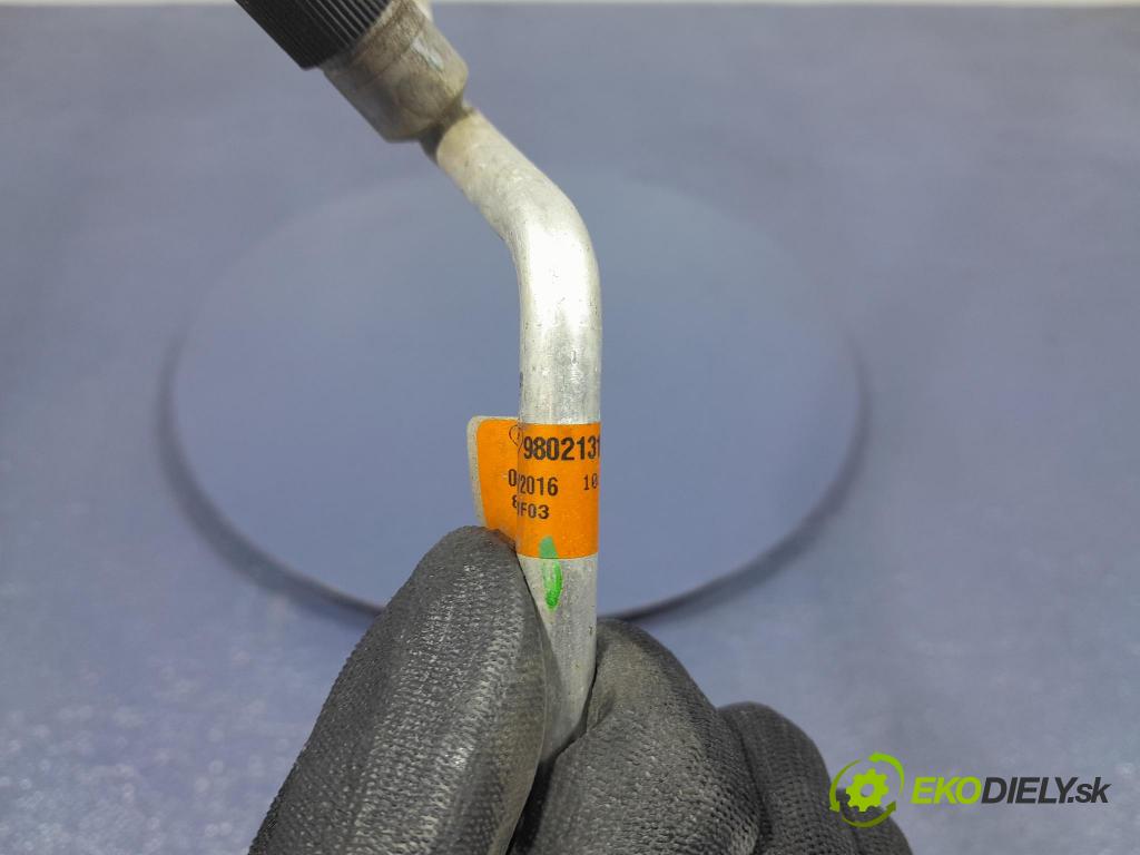 Peugeot 208 2016 trubka Klimatizace: 9802131980