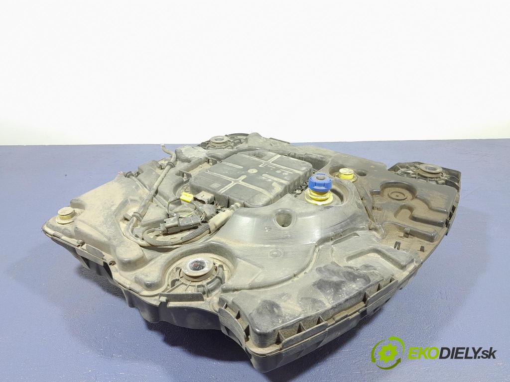 Peugeot 208 2016 Nádrž: AdBlue 9812914780