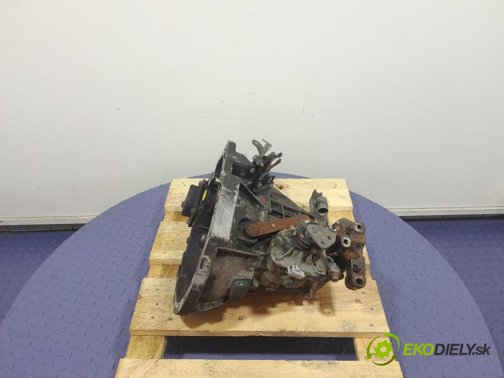 Toyota Aygo 2006 převodovka Ozubené kola: Manualna 20TT01