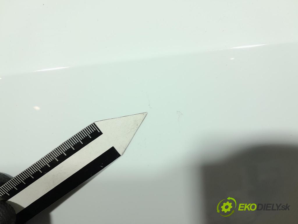 Skoda Octavia 2017 dvere Predné Vľavo: