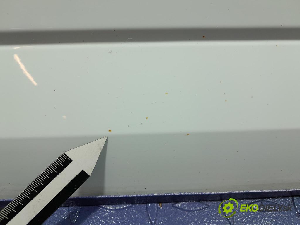 Skoda Octavia 2017 dvere Predné Vľavo: