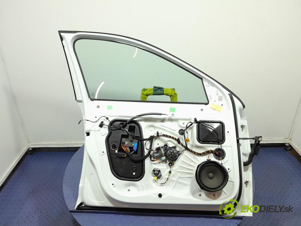 Skoda Octavia 2017 dveře před Vlevo, odjet: 