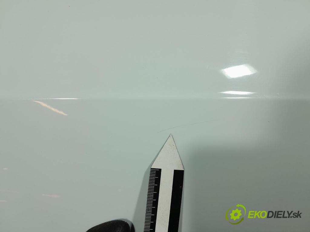 Skoda Octavia 2017 dveře Zad: prave