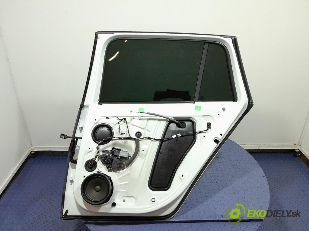 Skoda Octavia 2017 dveře Zad: prave 